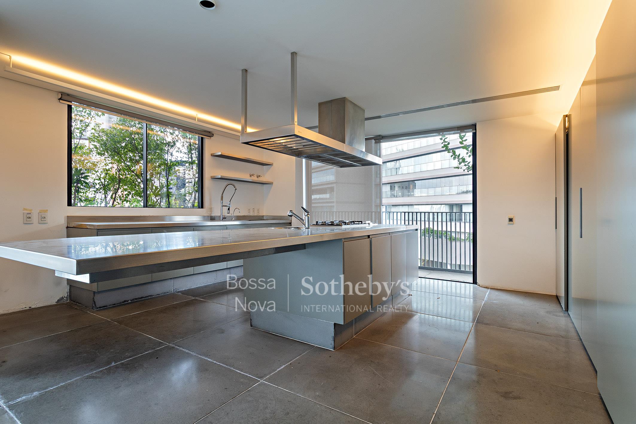 Cobertura Triplex para venda em Vila Madalena